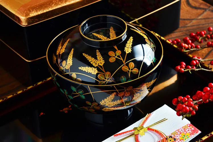 Đồ sơn mài Wajima do-son-mai-wajima